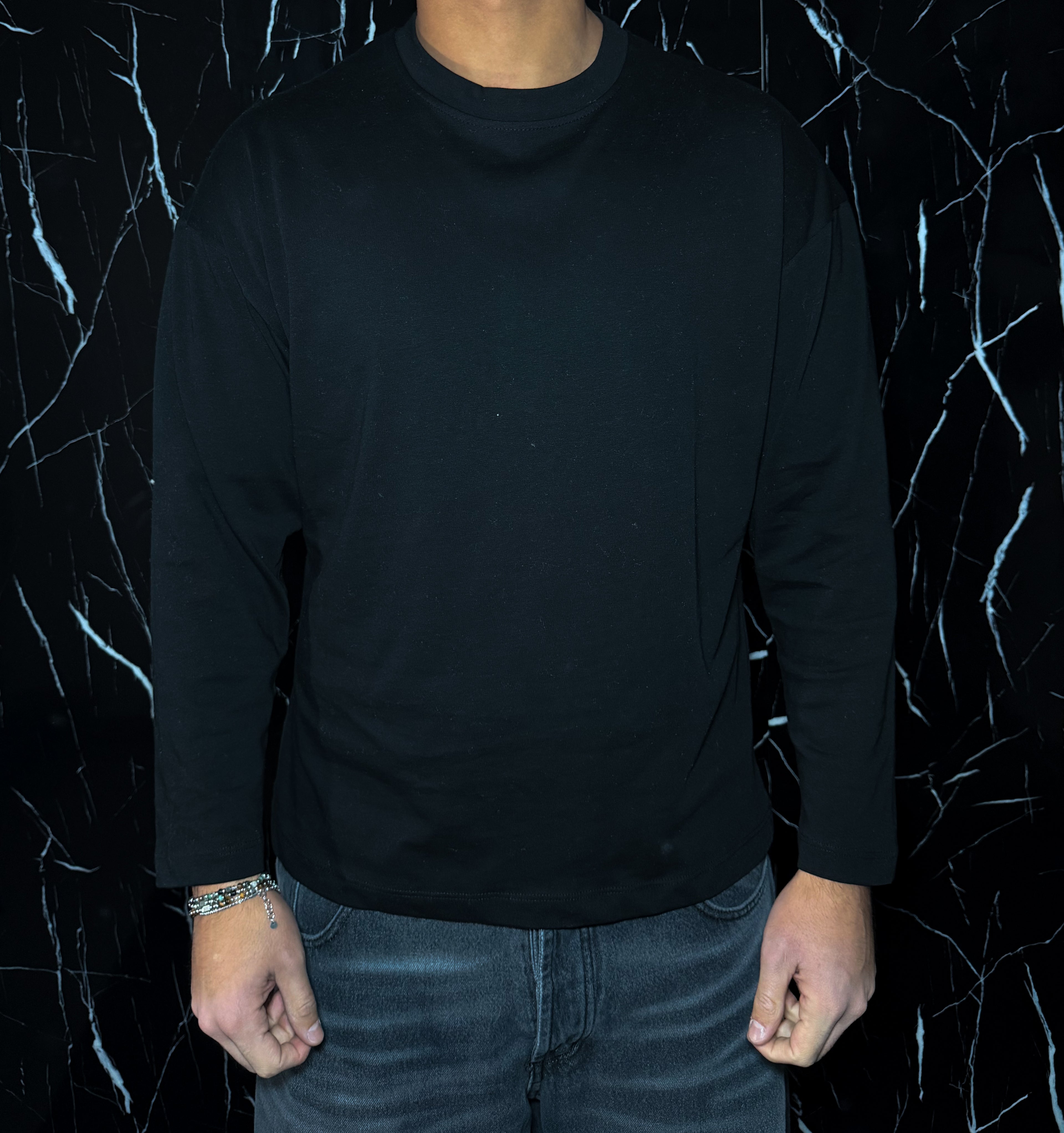 Long sleeve total black